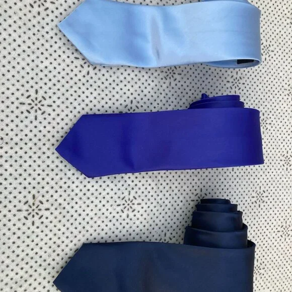 Lot of 3 Skinny Men Ties Neckties Men Fashion Ties Navy, Blue and Sky Blue - Picture 6 of 7
